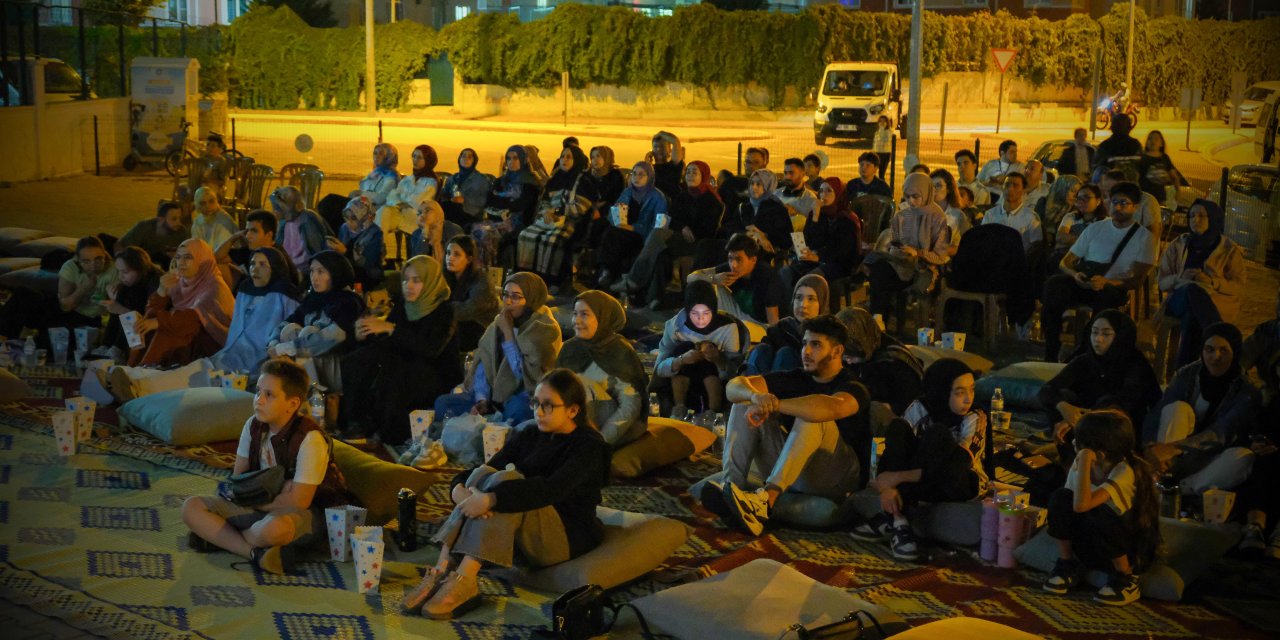 Konya’da yıldızların altında sinema keyfi