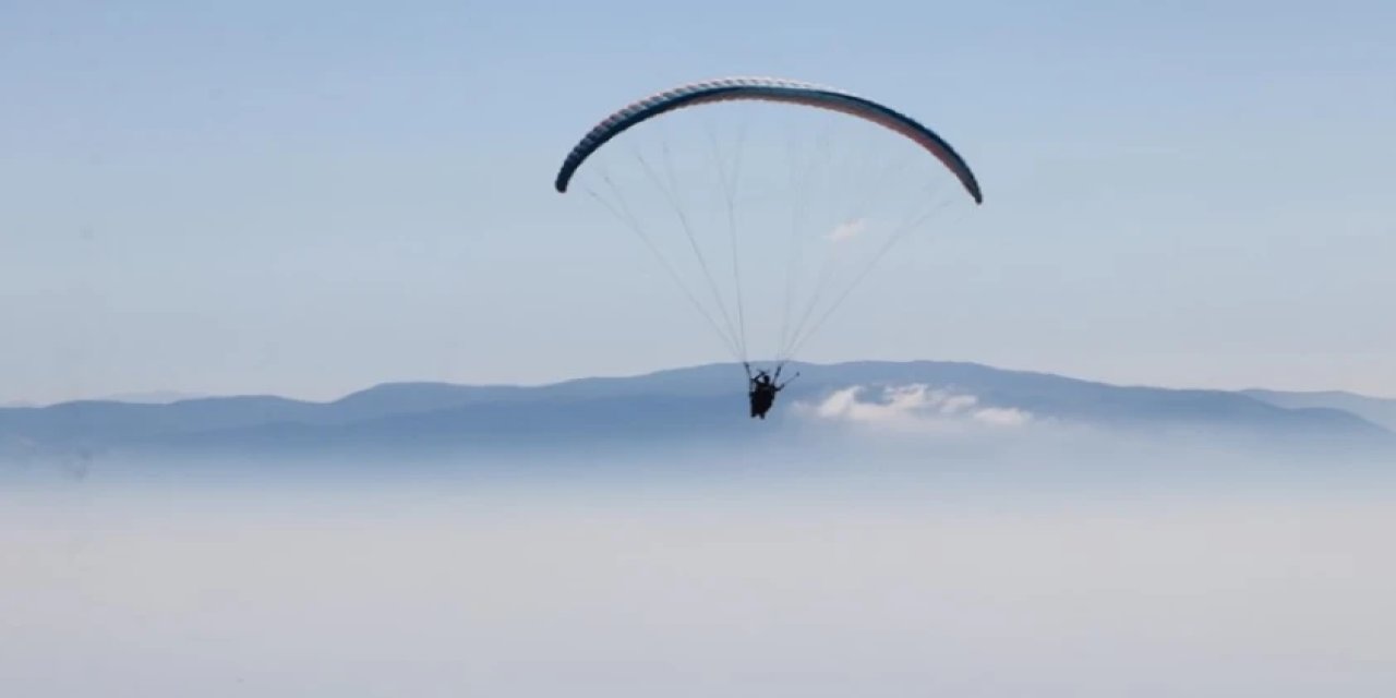 Türkiye'de yamaç paraşütü yarışması Konya'da başladı