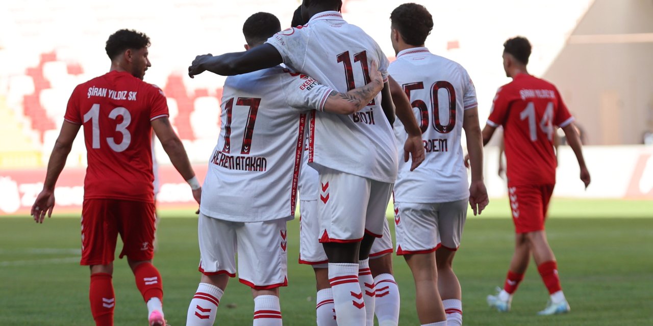 Sivasspor, Şiran Yıldız Spor'u 2-1 mağlup ederek bir üst tura yükseldi