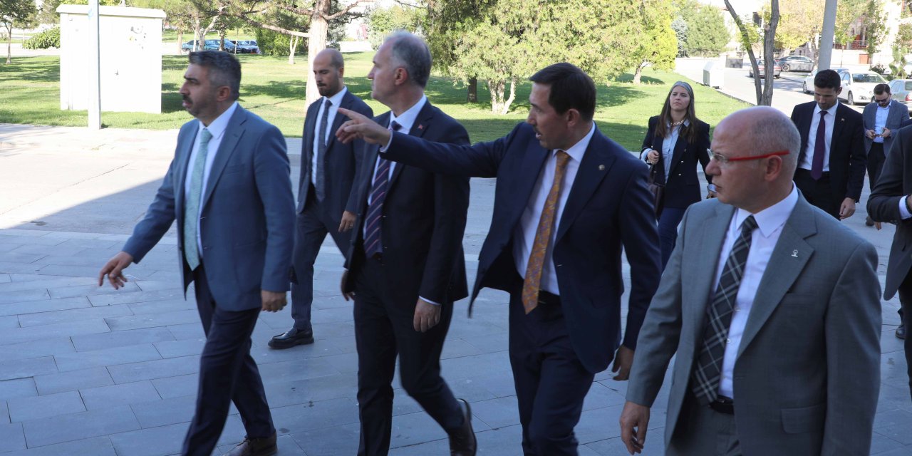 Karatay’ın yatırım ve projeleri Bursa heyetiyle paylaşıldı