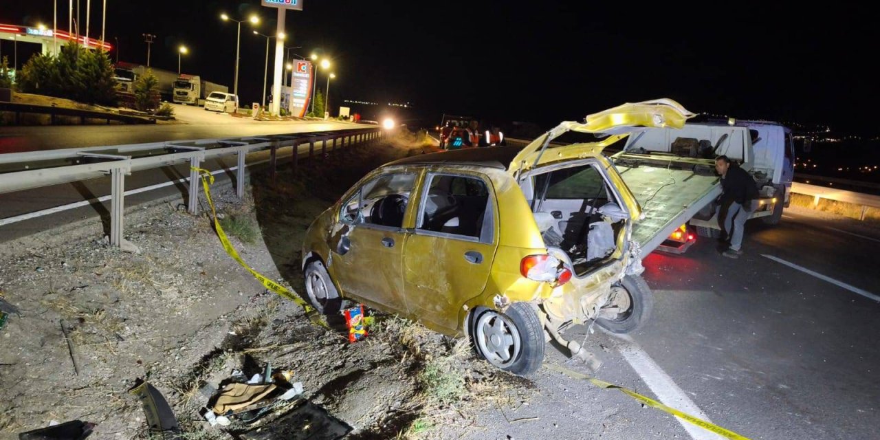 Bariyerlere çarpan otomobil takla attı, araçta bulunan kadın öldü