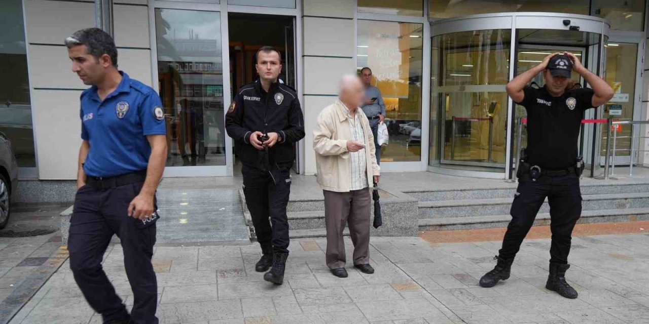 Yaşlı adam dolandırıcılarının tuzağına düştü, 170 bin TL’sinden oldu