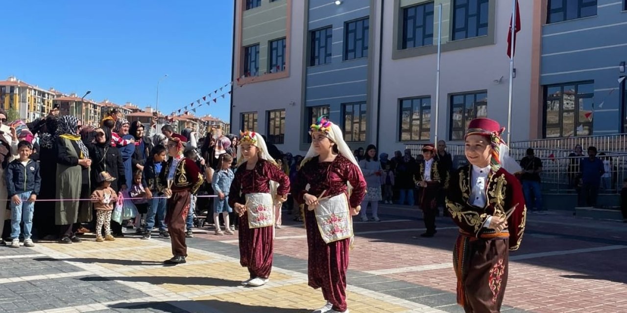 Yeni eğitim yılı Ardıçlı’da coşkuyla başladı