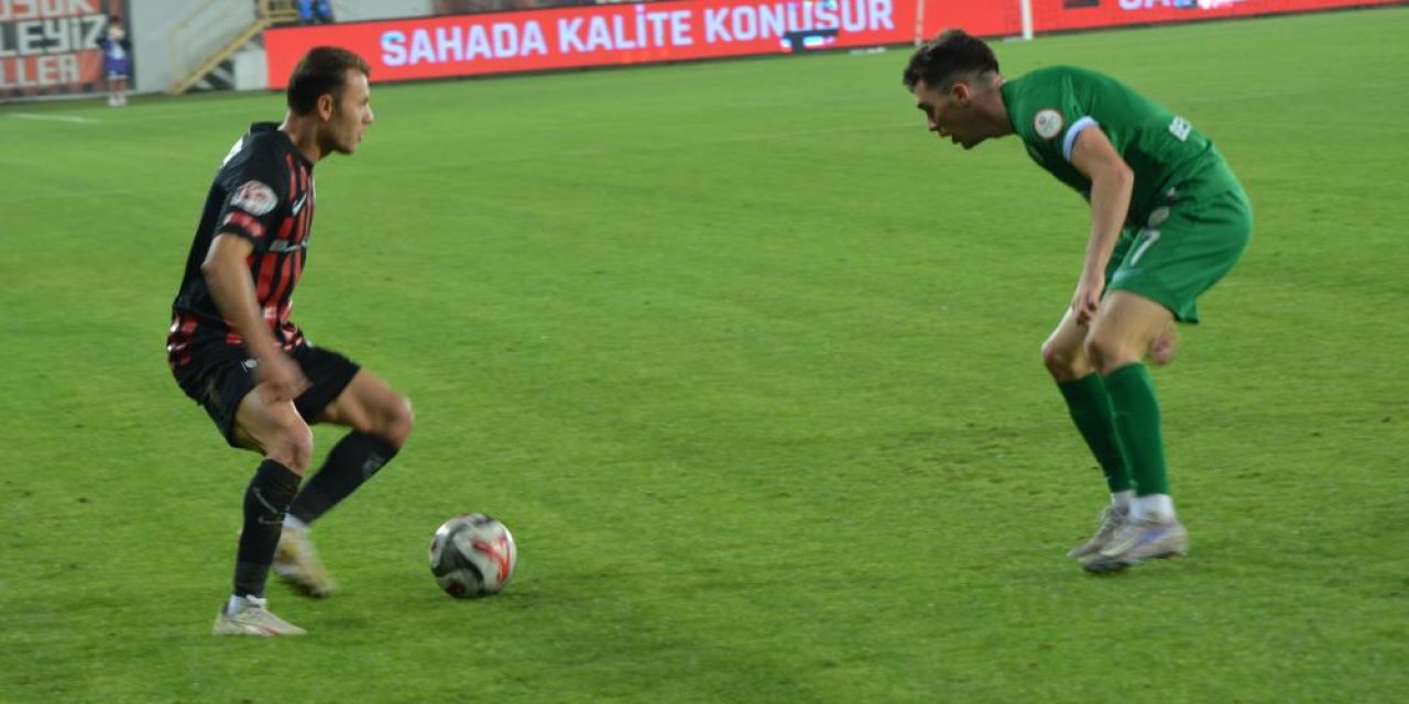 Konyaspor'un eski oyuncuları galibiyete yetmedi!