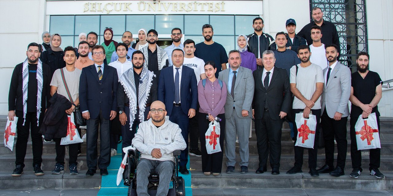 Selçuk Üniversitesi yönetimi Filistinli öğrencilerle buluştu