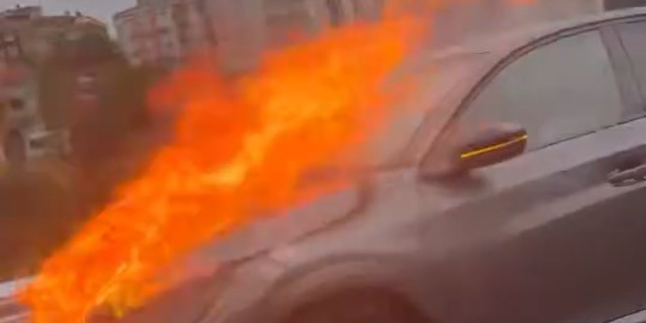 Seyir halindeyken alev alev yandı