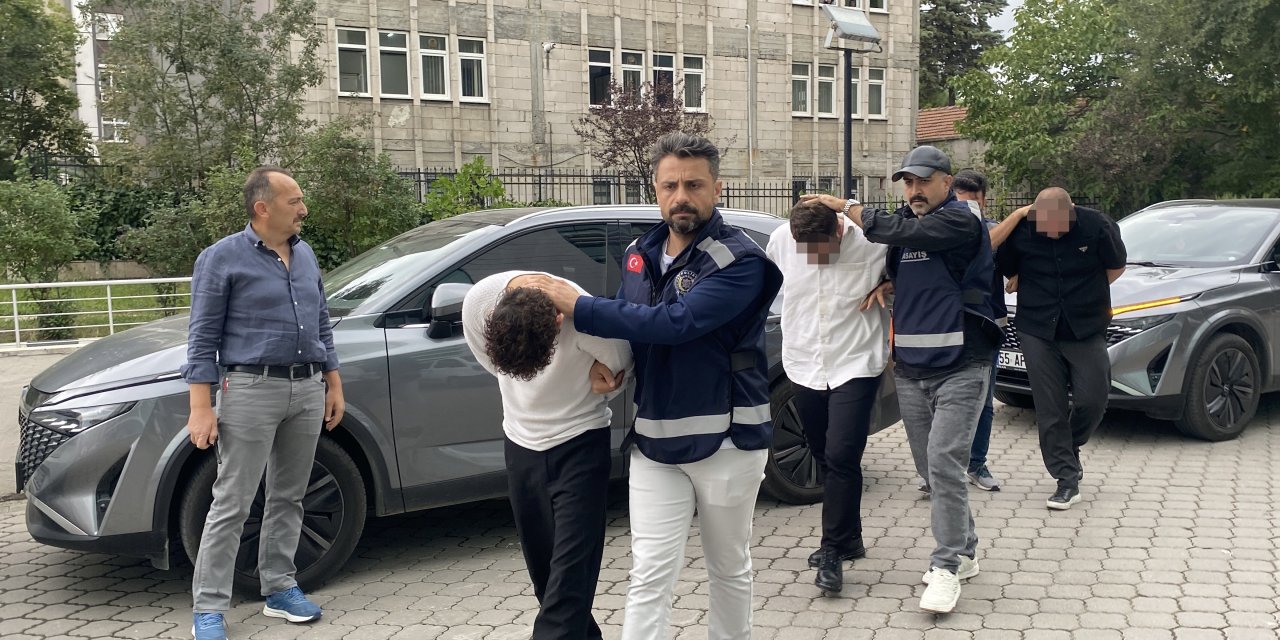 Eve ateşe verdiler!