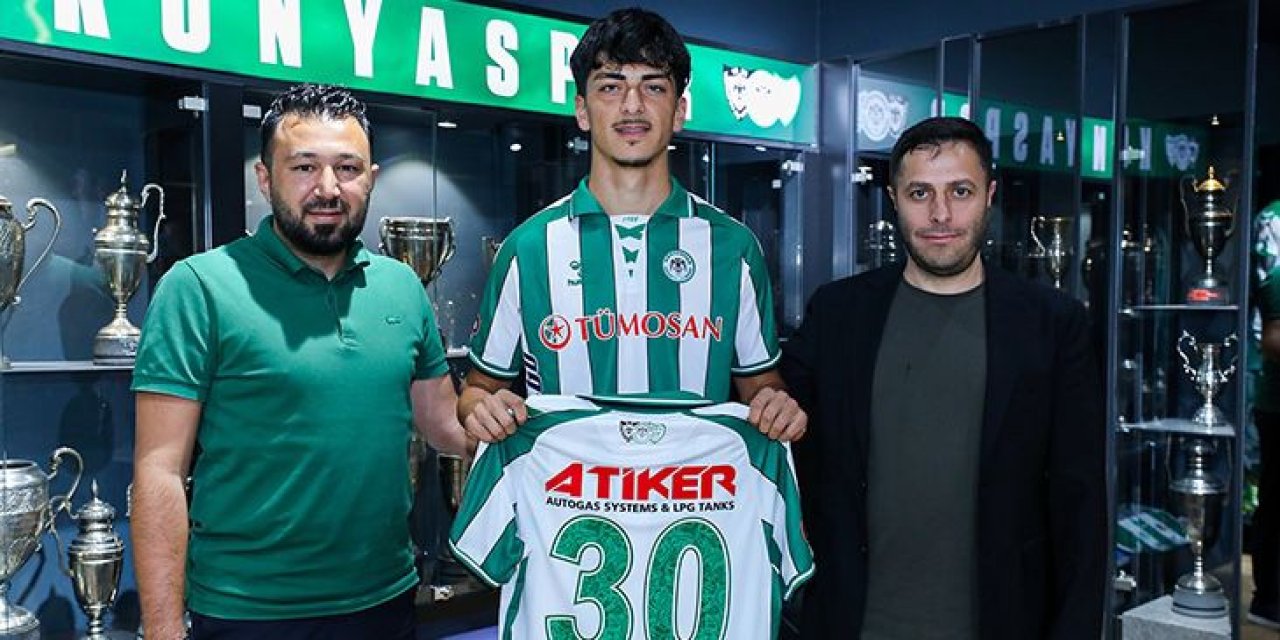 Konyaspor, İsmail Esat Buğa ile 3 yıllık sözleşme imzaladı