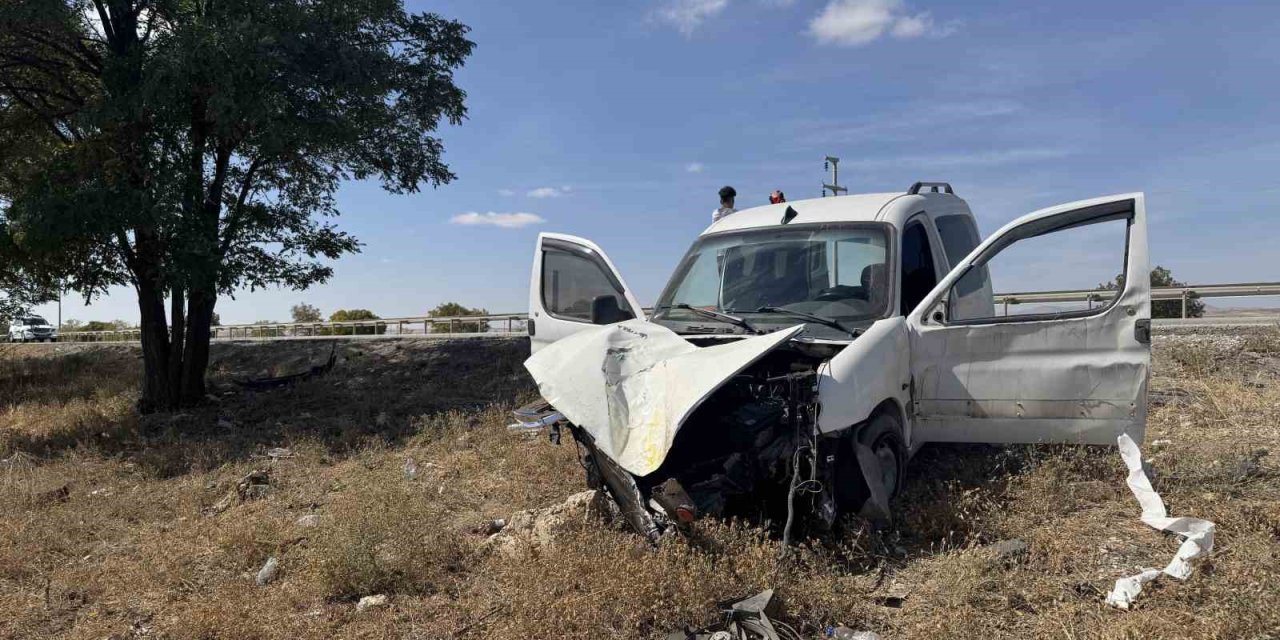 Ankara-Konya Kara yolu Dinek Kavşağı yakınlarında kaza