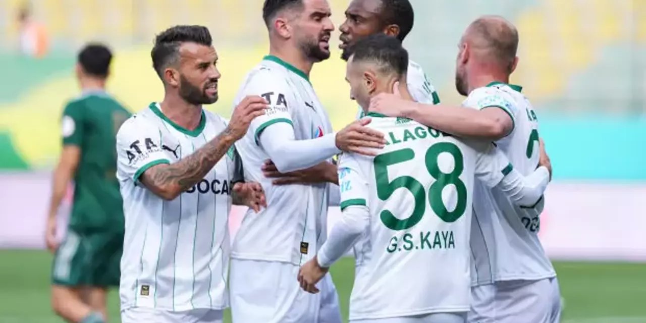 Deplasmanda flaş galibiyet! Gol düellosunda lidere 2-0'dan dönmek yetmedi!