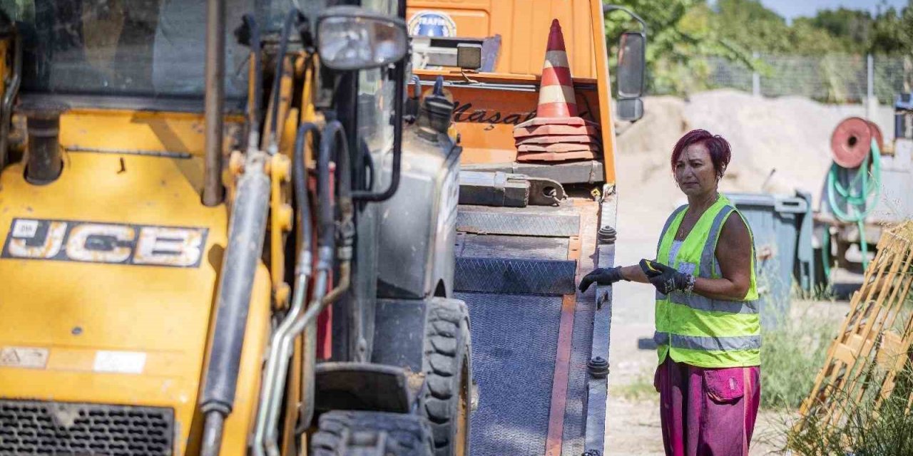 Kadın çekici operatörü tabuları yıktı