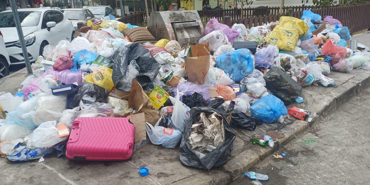 Eylem bitti, çöpler duruyor