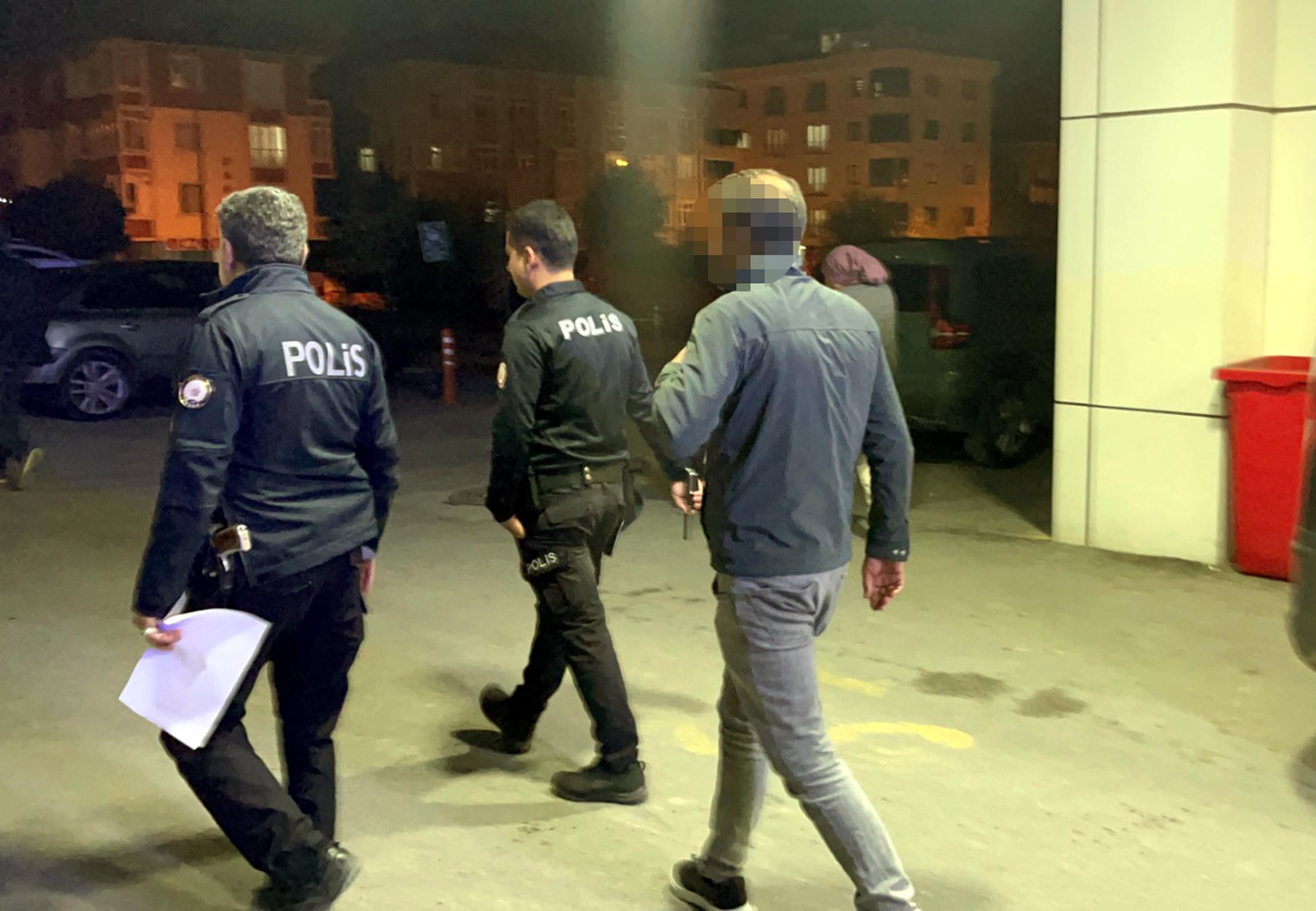 Ehliyet sınavında kopya için kulağının içine yerleştirdiği cihaz hastanede çıkarıldı