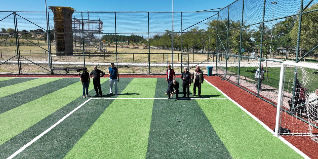 Konya Büyükşehir'den yaşlılar için kamp etkinliği