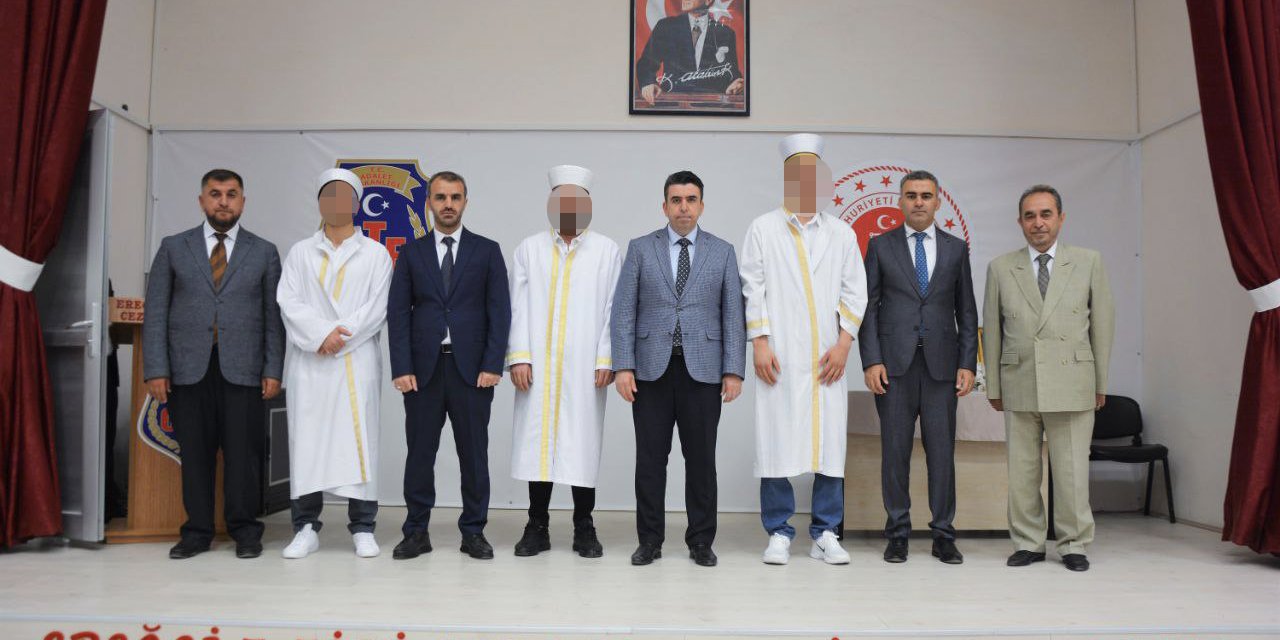 Konya'da cezaevinde hafız olan 3 hükümlü için icazet töreni yapıldı