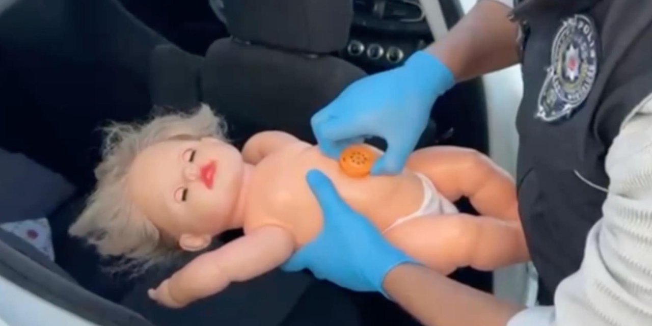 Oyuncak bebek içerisinden uyuşturucu!
