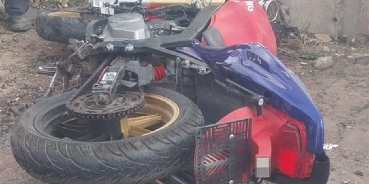 Konya'daki motosiklet sürücüsü ağır yaralandı