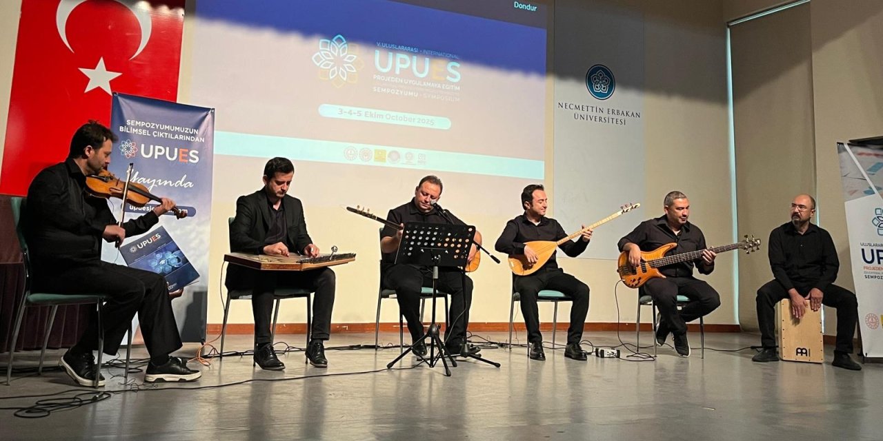 NEÜ'deki sempozyum Türk Halk Müziği’nin eşsiz ezgileriyle taçlandı