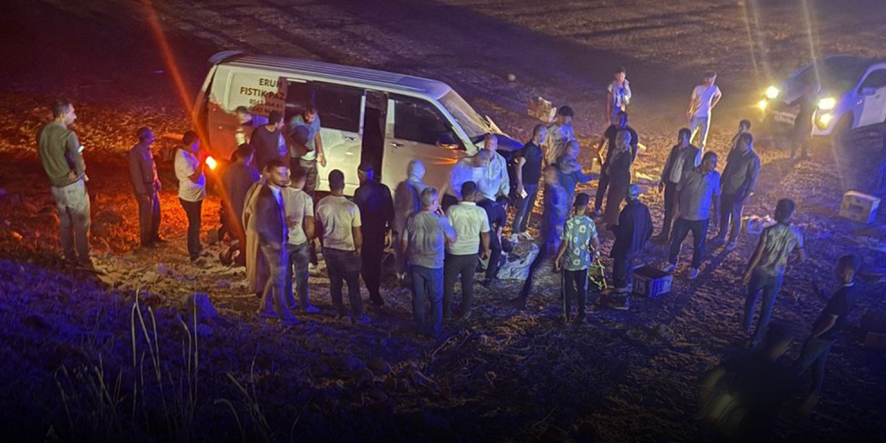 Fıstık işçilerini taşıyan minibüs ile hafif ticari araç çarpıştı: 7 yaralı