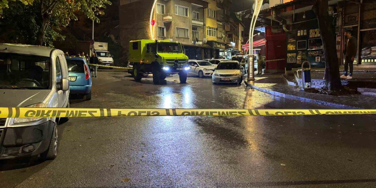 Sokak ortasında cinayet kamerada