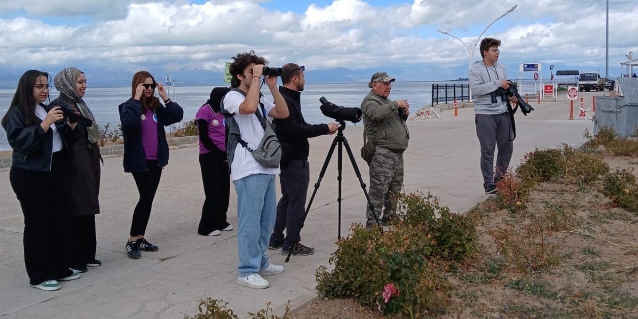 Beyşehir Gölü kıyılarında kuş gözlemi yaptılar