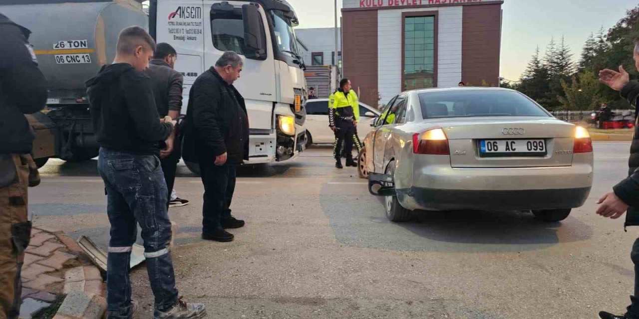 Konya'da tanker ile otomobil çarpıştı