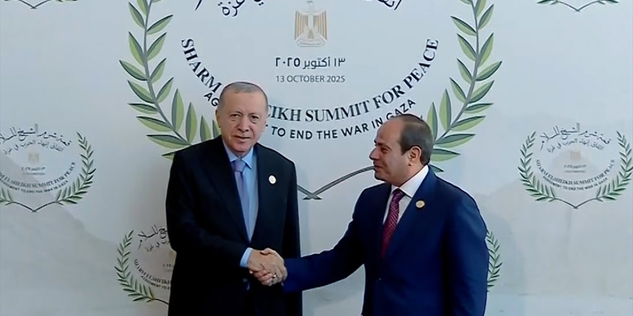 Cumhurbaşkanı Erdoğan'dan "Şarm el-Şeyh Barış Zirvesi"nde diplomasi trafiği