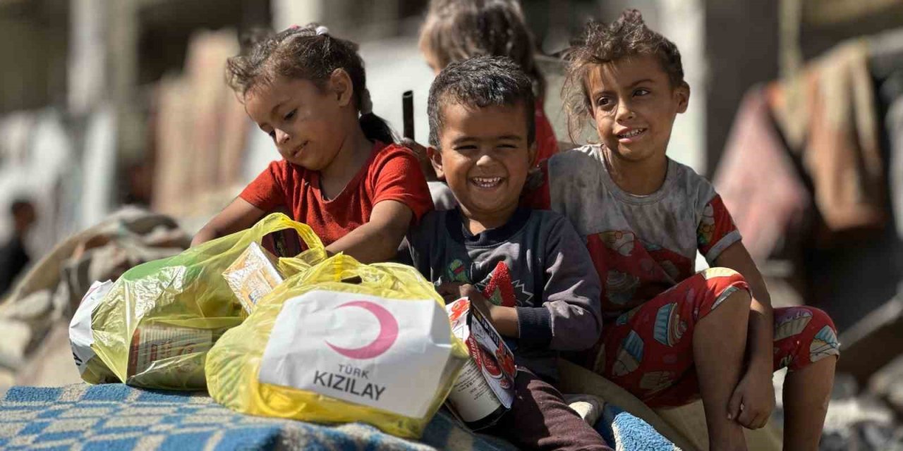 Kızılay Gazze’de gıda yardımlarını sürdürüyor