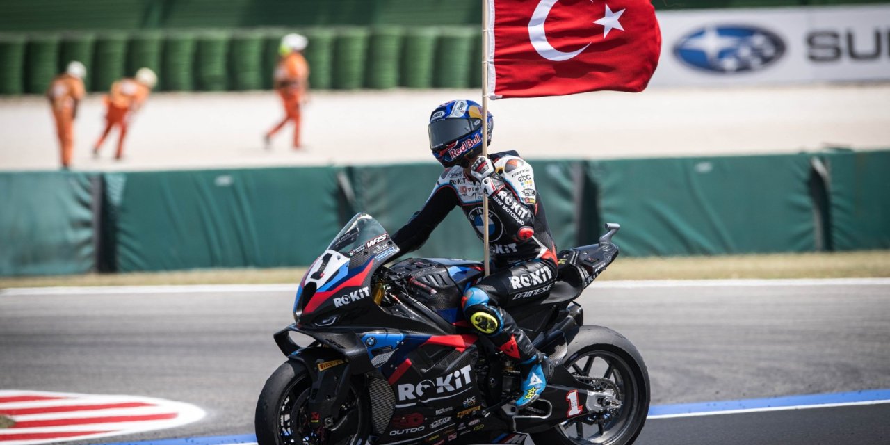 Toprak Razgatlıoğlu 3’üncü kez dünya şampiyonu