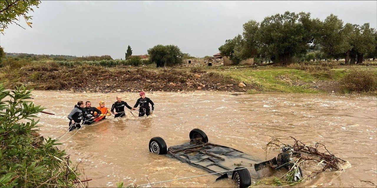 İzmir'de sel felaketi... Sele kapılan kişinin kimliği belirlendi