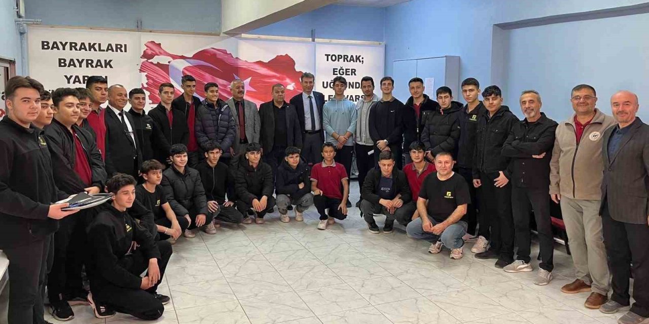 Beyşehir’de sanayiye ara elaman yetiştiren liseye yeni atölye ve laboratuvar