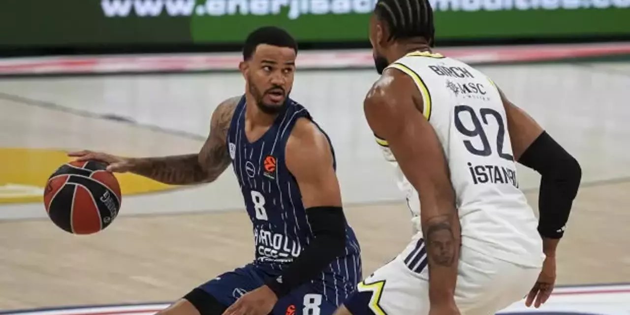 EuroLeague'deki Türk derbisi Fenerbahçe'nin!