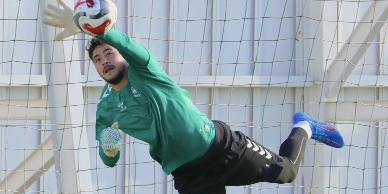 Konyaspor’un kalecilerinden galibiyet mesajı