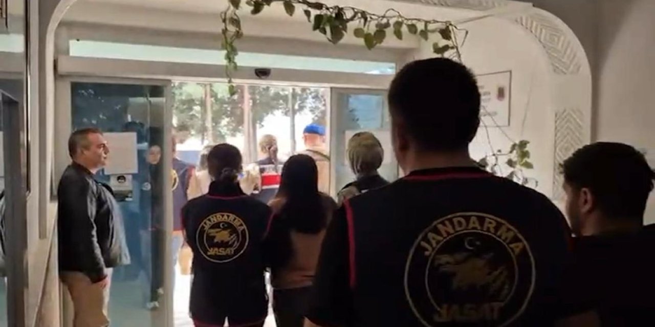 Tarlada yanmış cesedin sırrı ’3 anahtar’ ile çözüldü