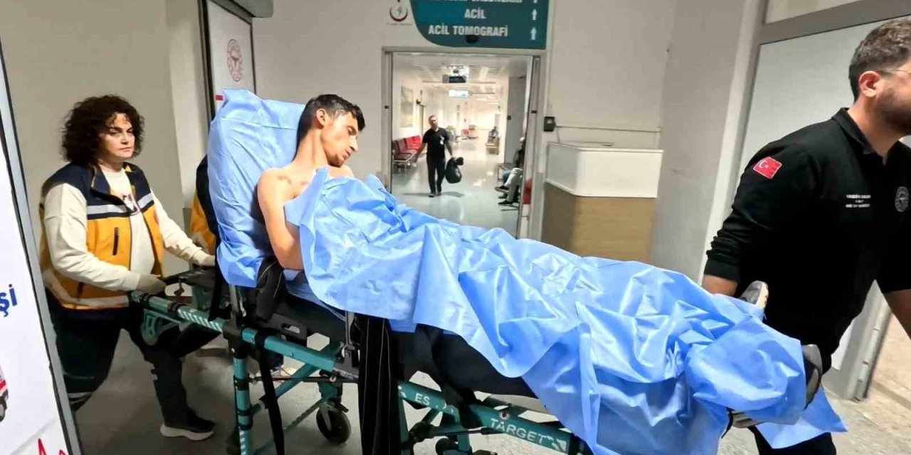 16 yaşındaki çocuk tartıştığı genci bıçakla ağır yaraladı