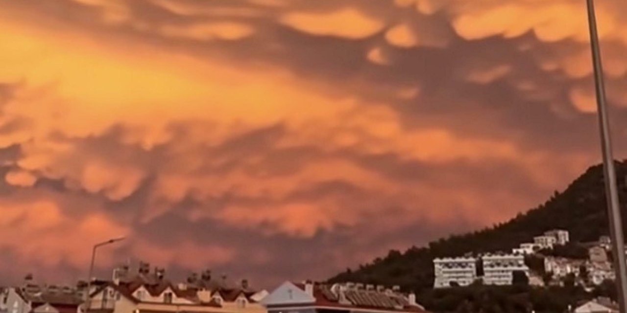 Muğla semalarında Mammatus bulutları görüldü