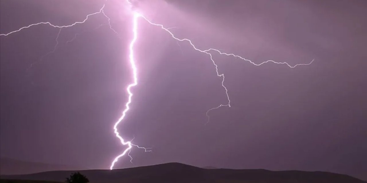 Yıldırım can aldı