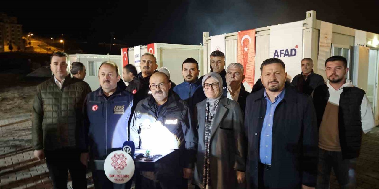 Sındırgı’da depremin yaraları sarılıyor