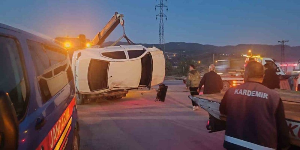 Kontrolden çıkan otomobil takla attı: Yaralılar var