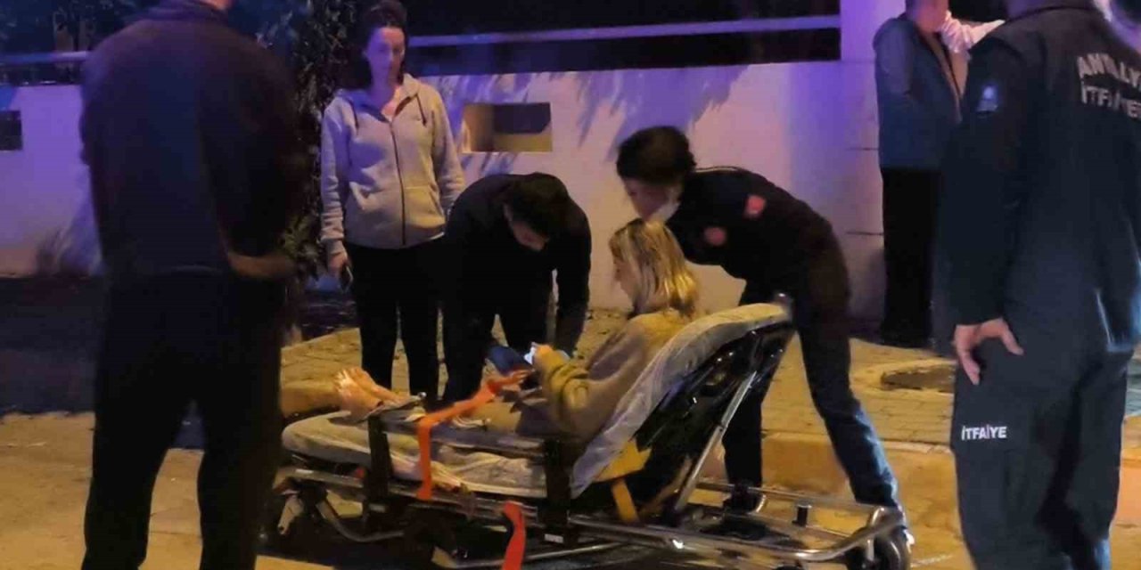 Evde yakılan mumlar yangına sebep oldu!