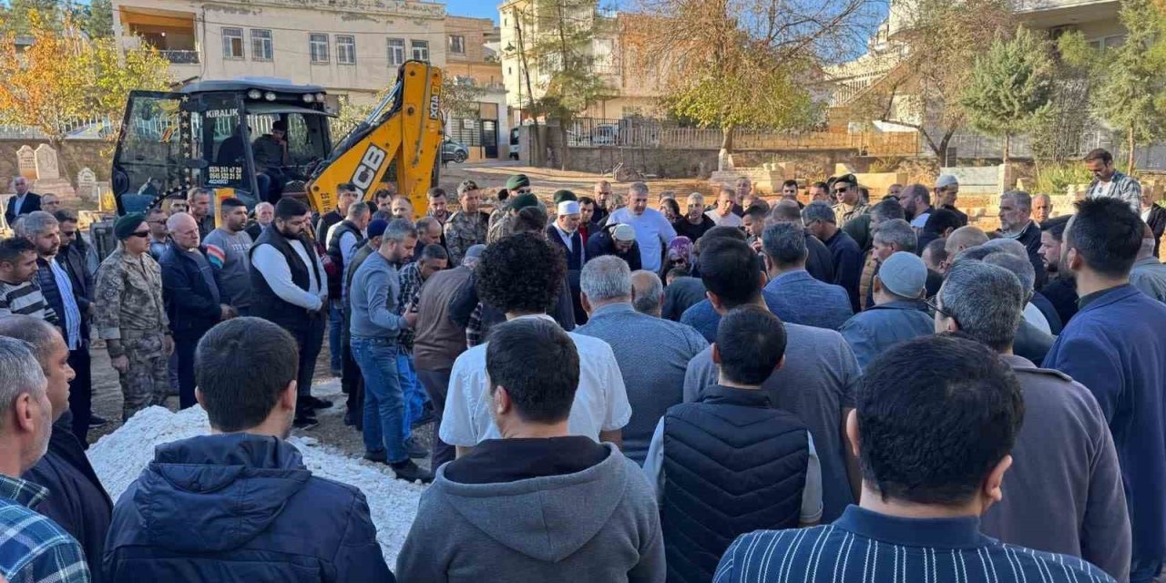 15 Temmuz şehidinin babası dualarla toprağa verildi