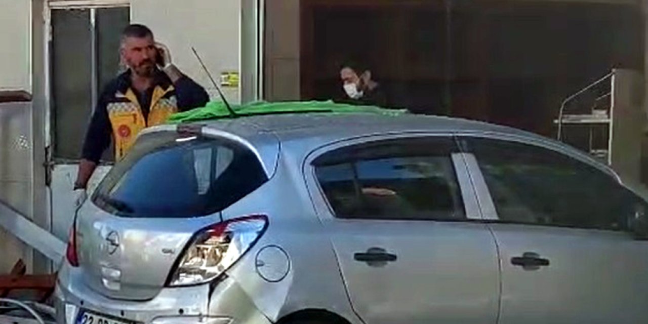 Otomobil ekmek fırınına daldı: 4 yaralı /Video eklendi