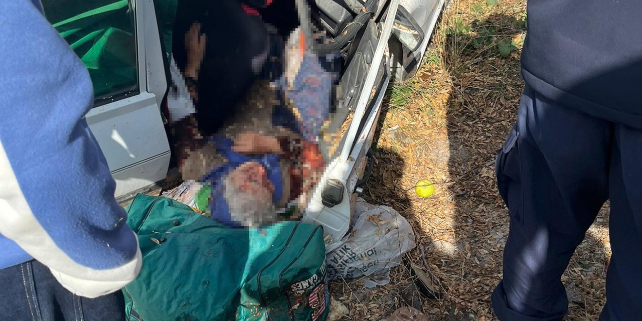 Savrulan otomobilin sürücüsü öldü, eşi yaralandı