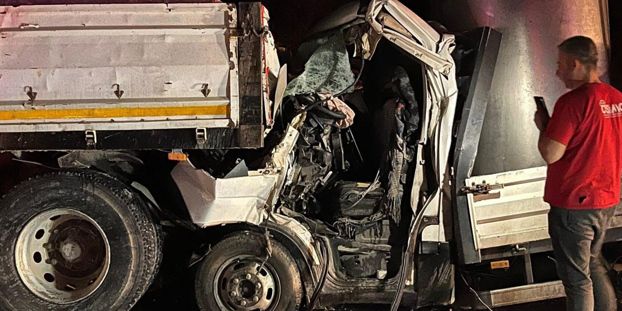 Süt toplama aracı tıra çarptı; 1 ölü