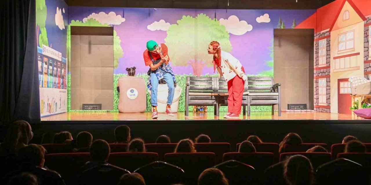 Selçuklu Belediyesi tiyatro ile sıfır atık bilinci kazandırıyor