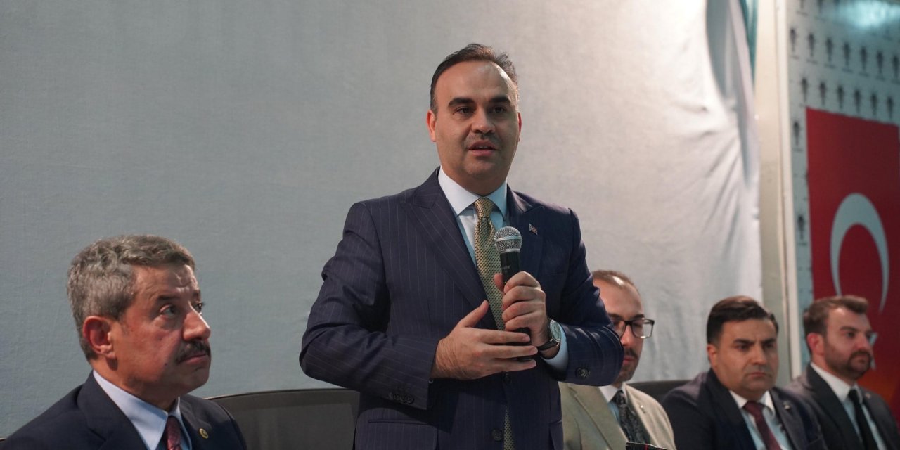 Bakan Kacır: Türkiye, en önemli üretim merkezlerinden biri haline geldi