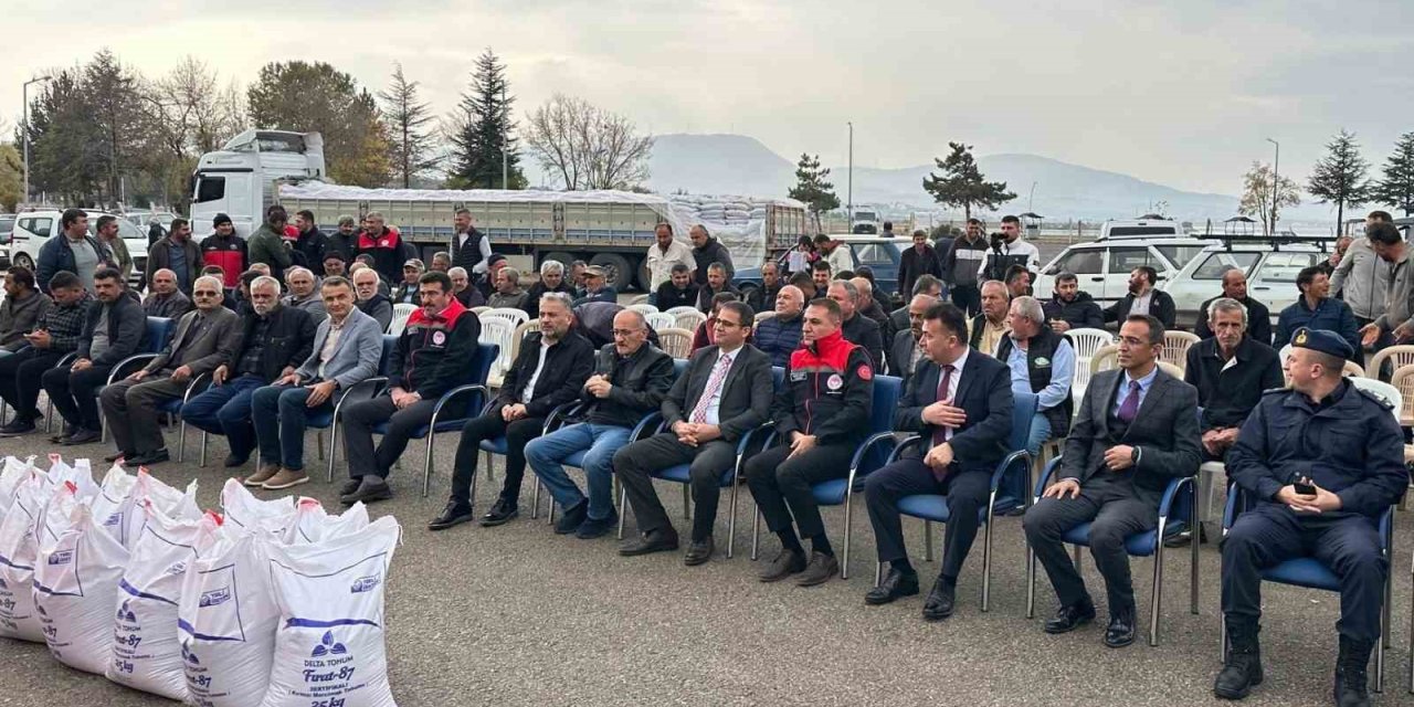 Konya Beyşehir’de üreticilere kırmızı mercimek tohumu desteği