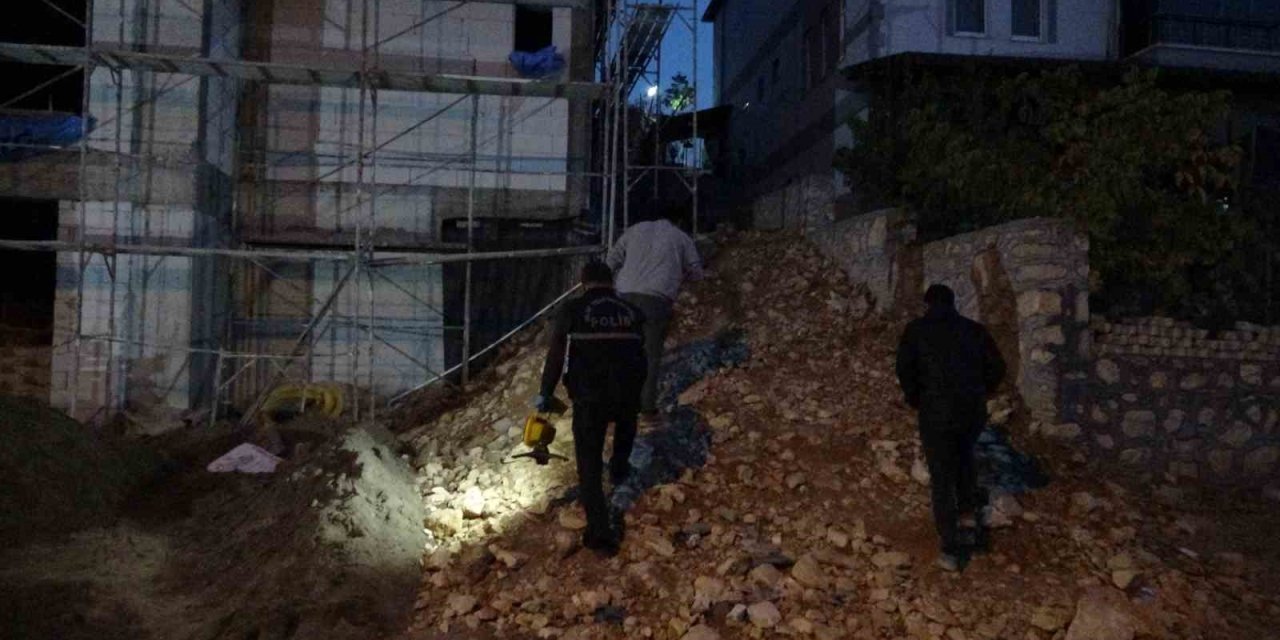 İnşaatta düşen işçi hayatını kaybetti