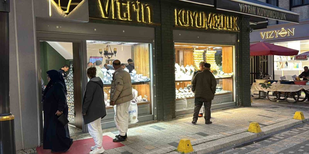 Kuyumcu hırsızlığı: 2 milyon TL’lik altını çalıp kayıplara karıştı