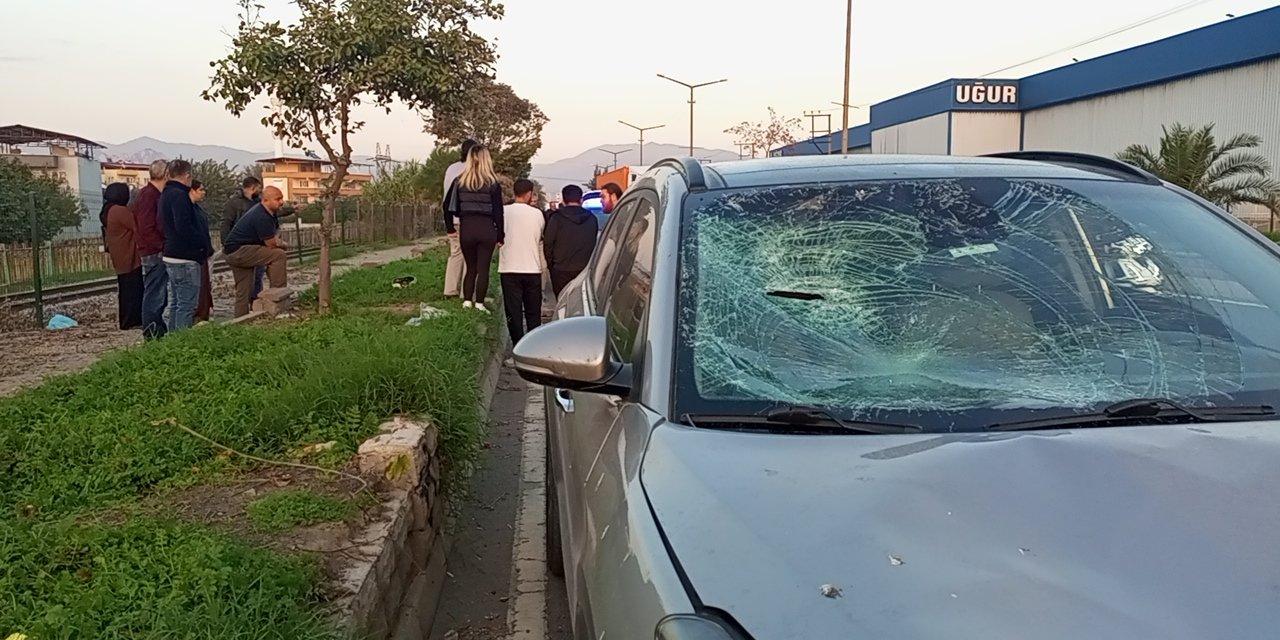 Otomobilin çarptığı bisiklet sürücüsü öldü